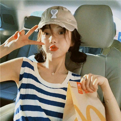 那曲伴游女生铎忆柏的资料