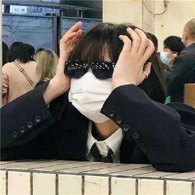 那曲伴游女生冯萧玉的资料